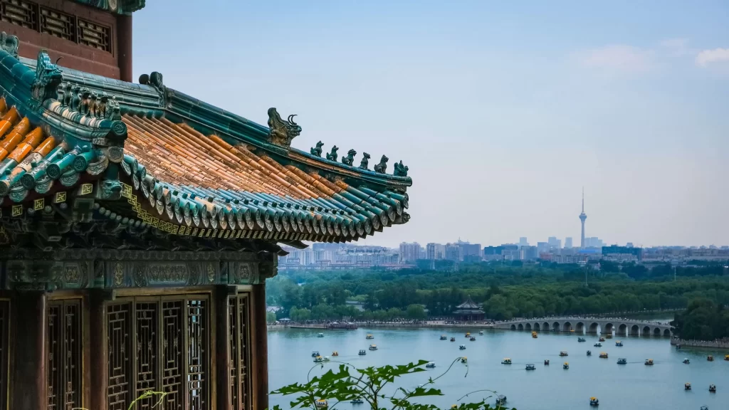 A Guide to Sourcing in China: Advantages, Challenges, Supplier Selection and Product Quality